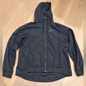 Nike Women’s Sportswear Windrunner Jacket - medium